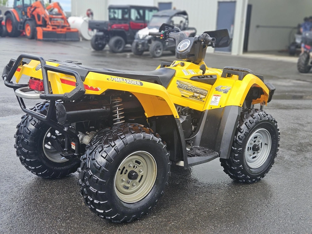 Bombardier Outlander 400 2004 alt