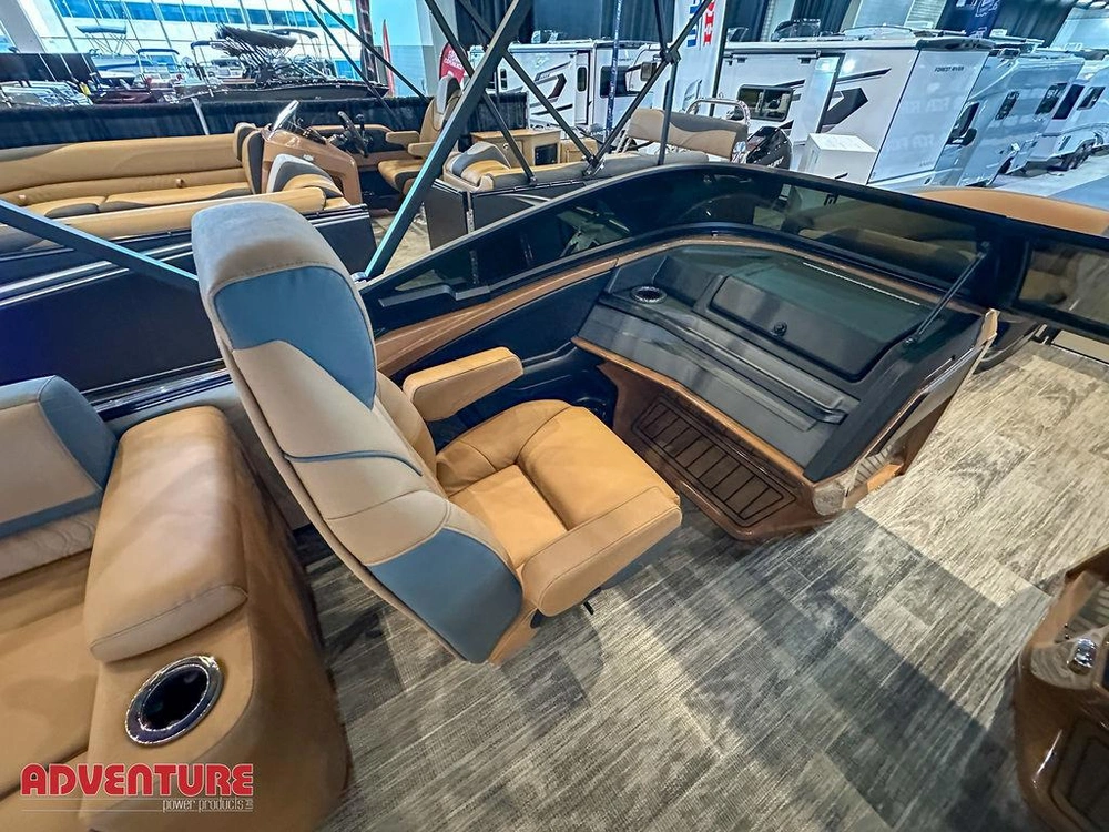 2026 Other Levata 23 Qls Windshield alt