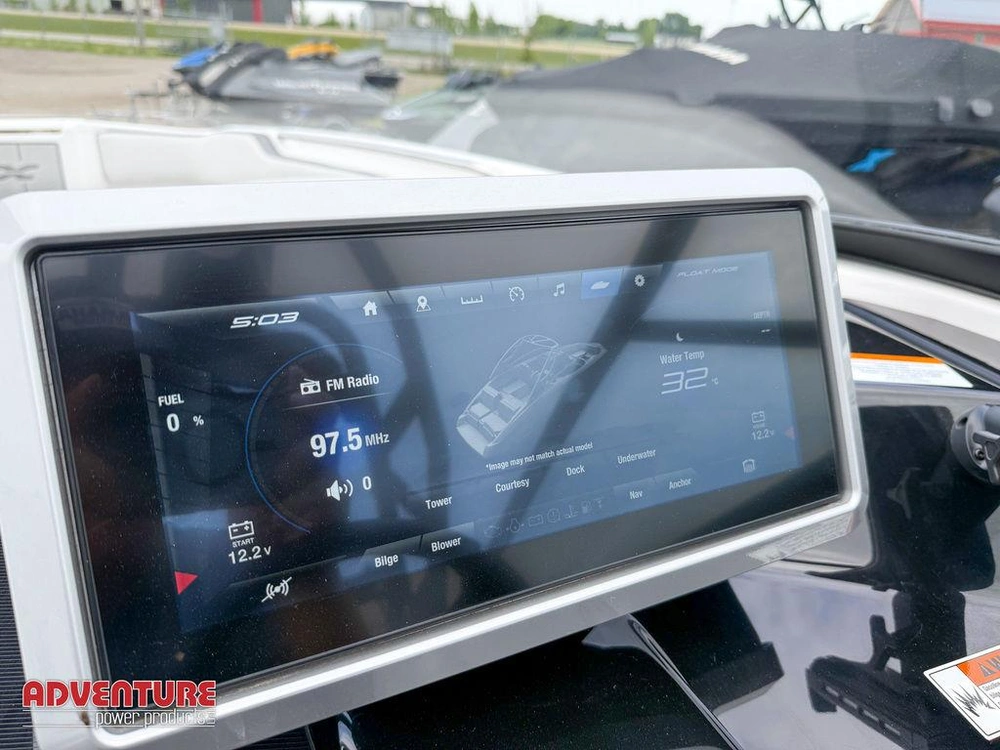 2025 Yamaha 252xe alt