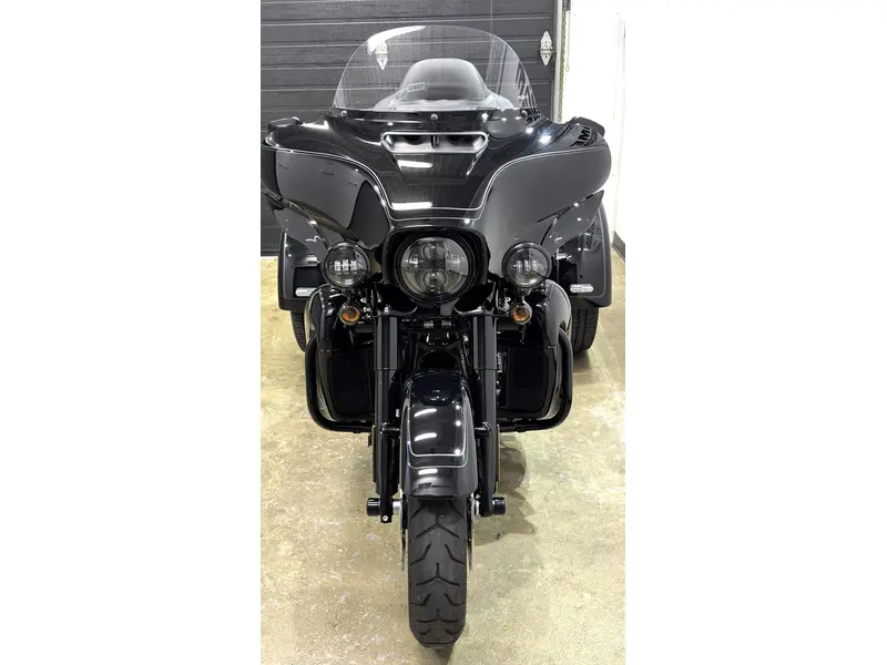 Harley-Davidson TRI GLIDE FLHTCUTG 2025