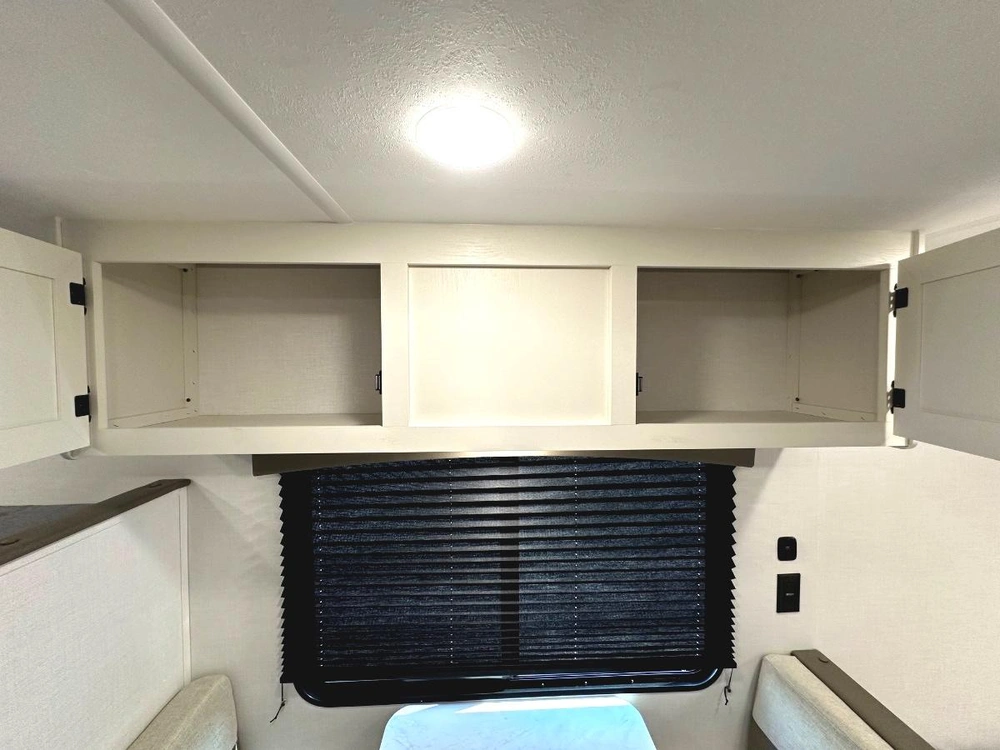 2027 Coachmen Clipper 17bh alt