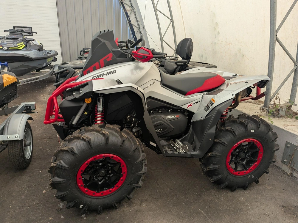 2026 Can-am Renegade Xmr 1000r Silver & Red alt