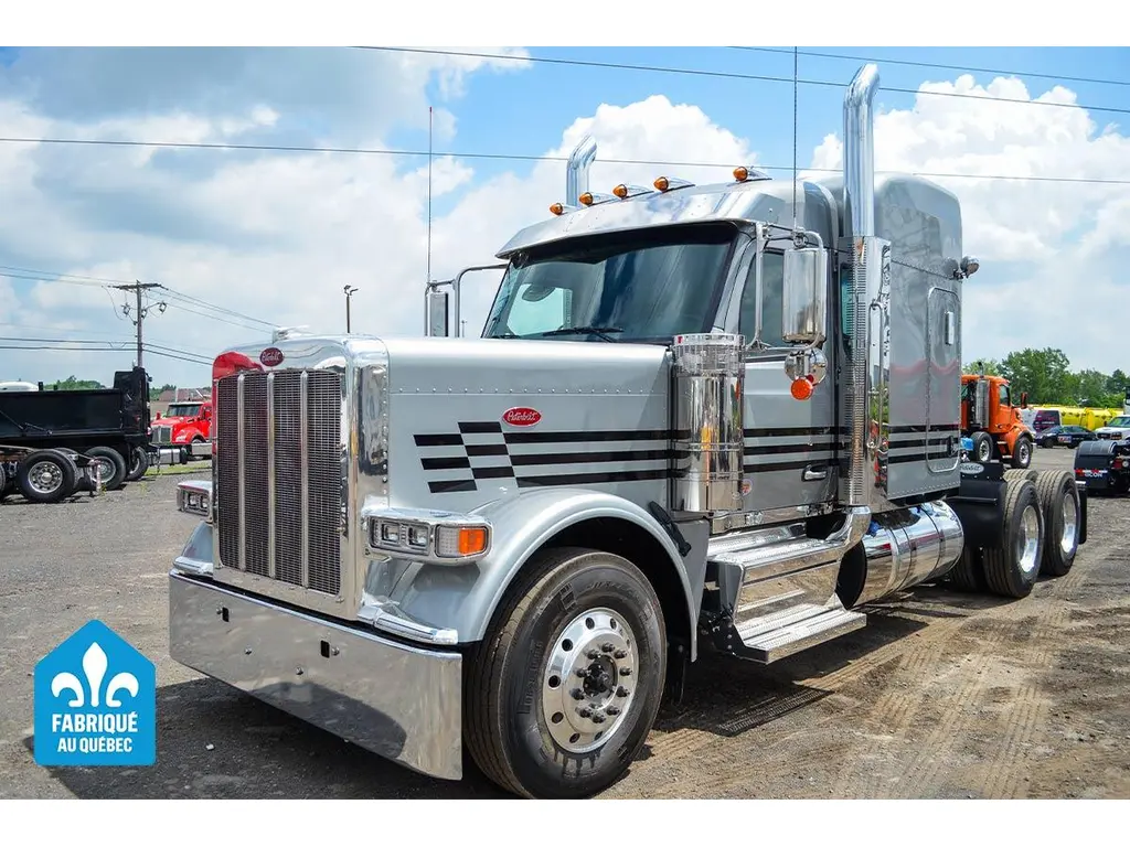 Peterbilt 589  2027
