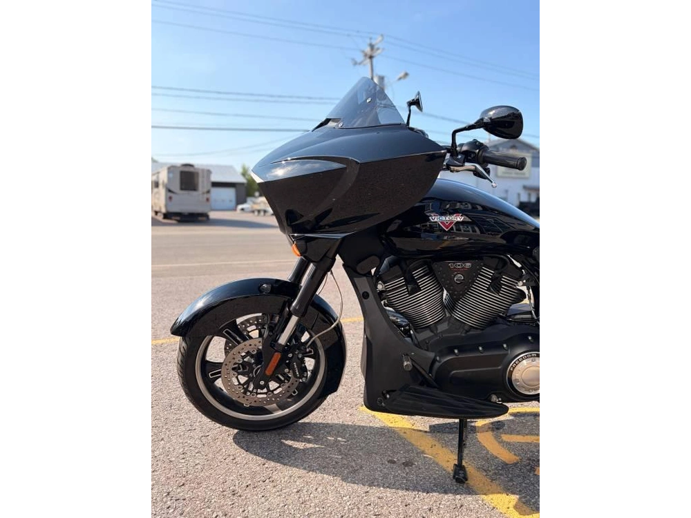 Victory Motorcycles Crosscontr 2014 alt