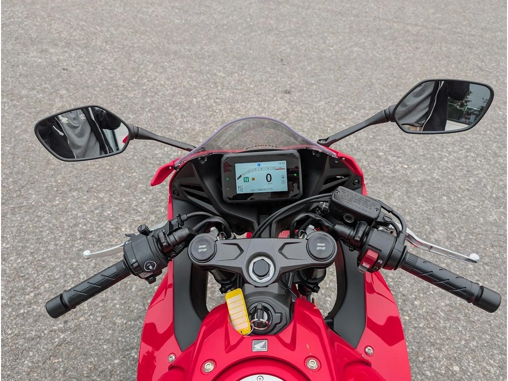 Honda Cbr650ract E-clutch 2026 alt