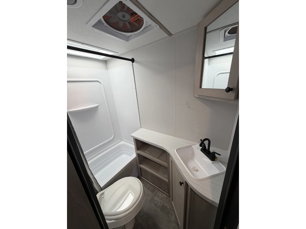 2024 Riverside Rv Intrepid 240bhs alt