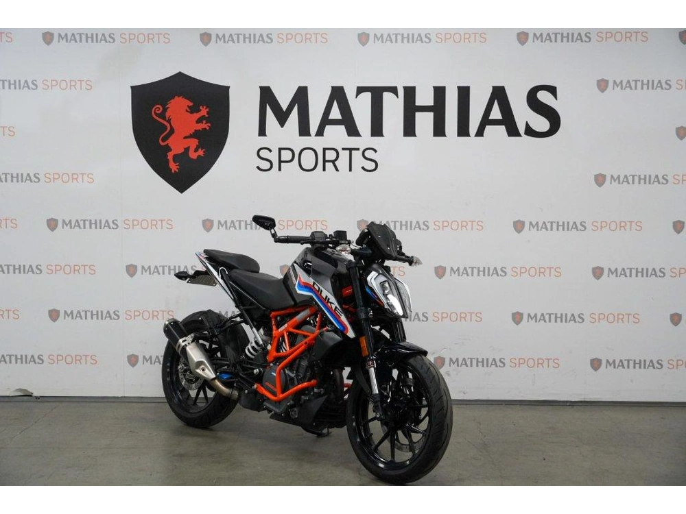KTM 390 DUKE 2023 — photo 2
