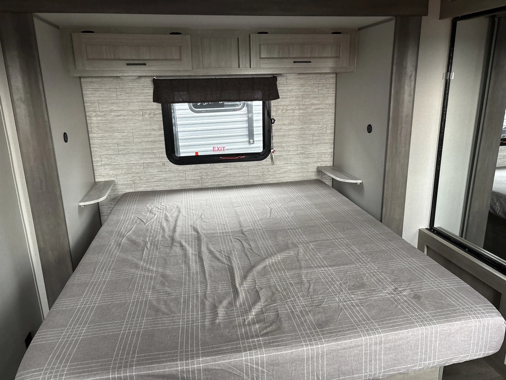 2025 Coachmen Catalina 343bhtsle alt