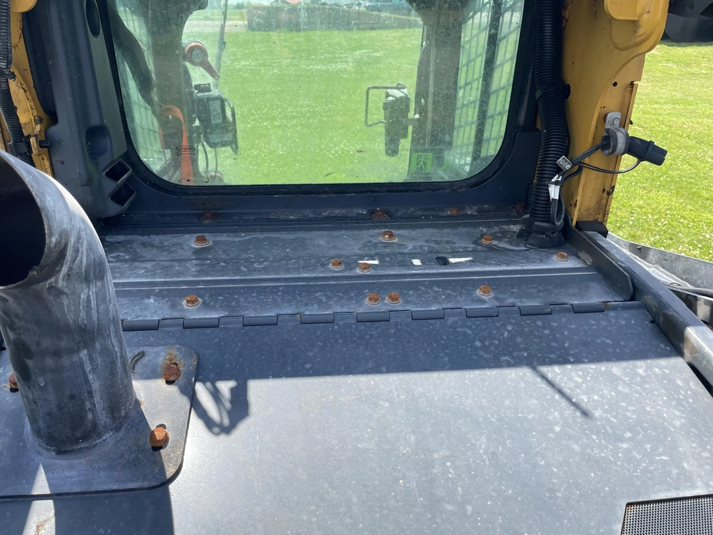 John Deere 324g 2024 alt