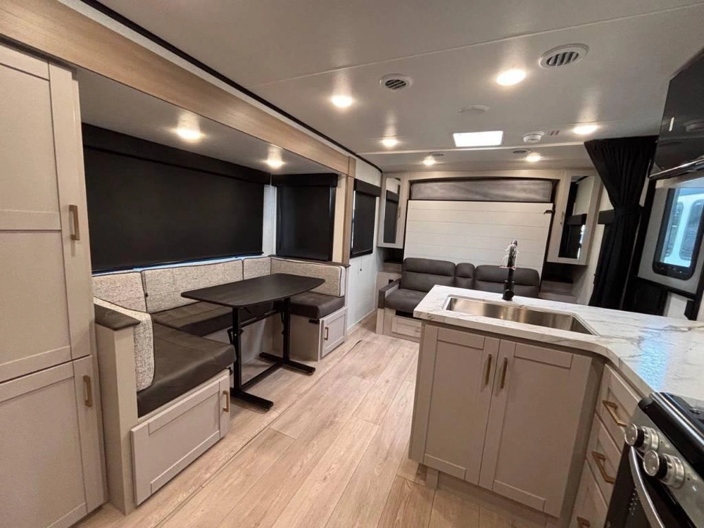 Jayco Jay Feather 21mbh 2027 alt