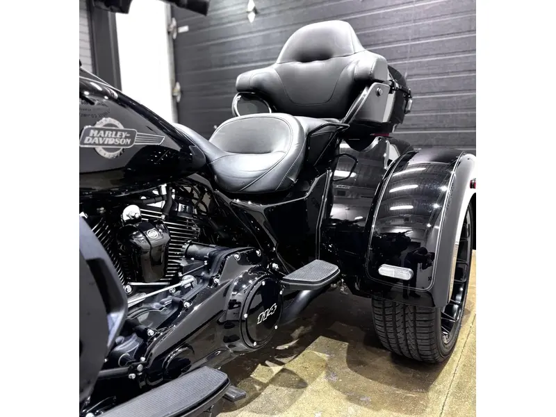 Harley-Davidson TRI GLIDE FLHTCUTG 2025