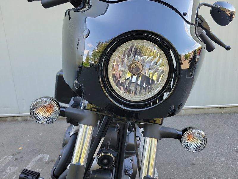 2025 Yamaha Bolt R-spec alt