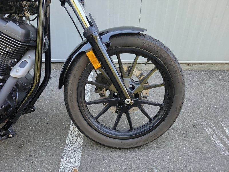 2025 Yamaha Bolt R-spec alt