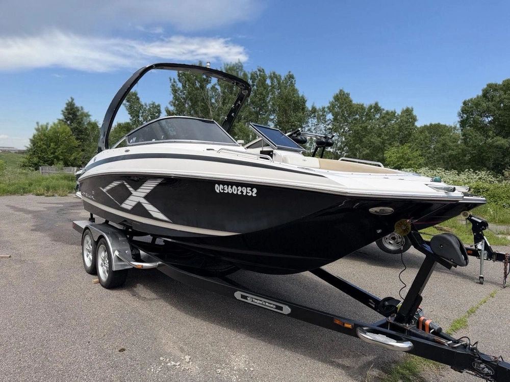 Regal Fastdeck 24 2012 alt
