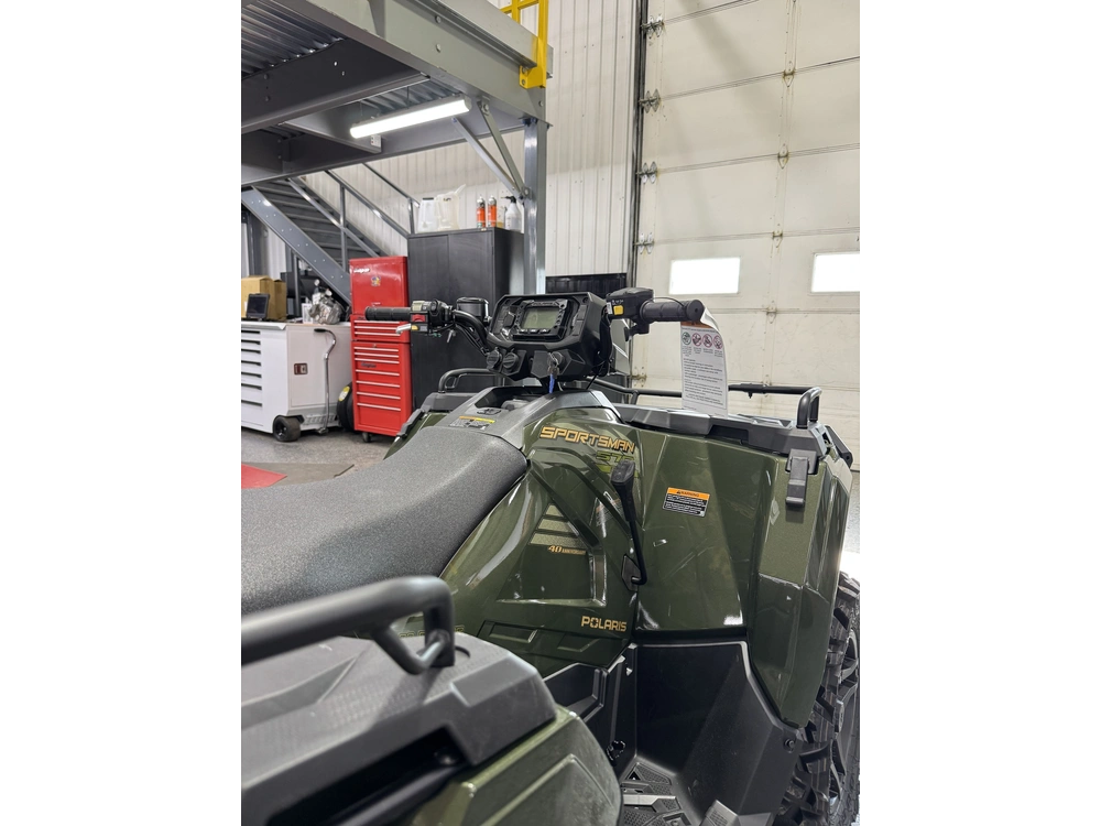 2026 Polaris 570 Premium 40e alt