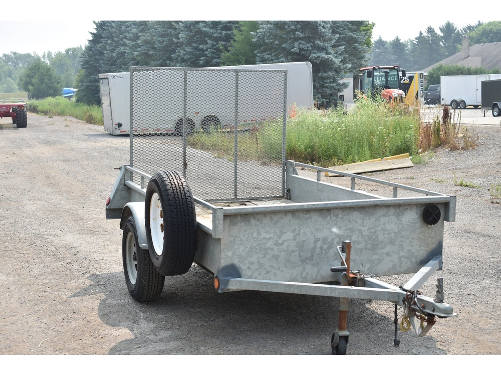 2014 Other Galvanized Enclosed 5' X 8' Sa alt