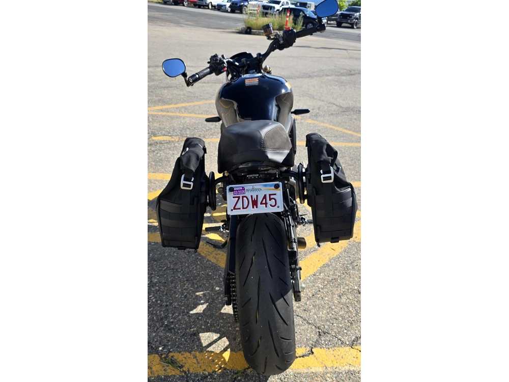2025 Yamaha Xsr900 alt