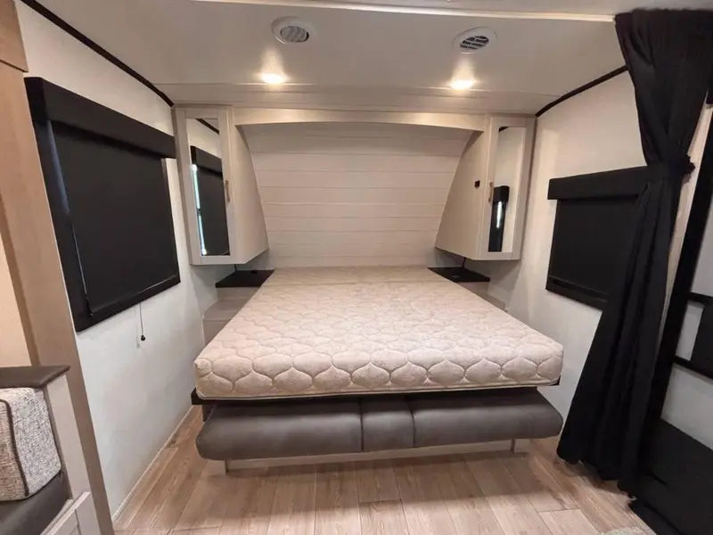Jayco Jay Feather 21MBH 2027