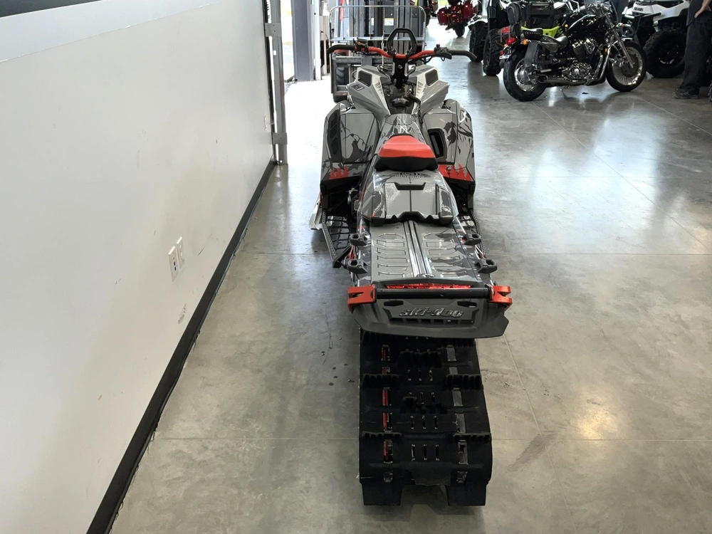 2021 Ski-doo Summit X Expert alt