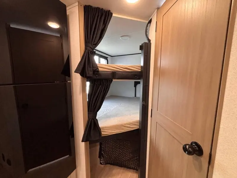 Jayco Jay Feather 21MBH 2027