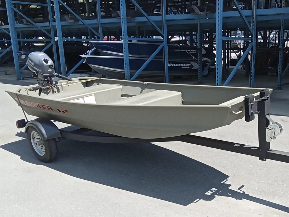 2024 Tracker Jon Boat W/yamaha 4 Hp alt