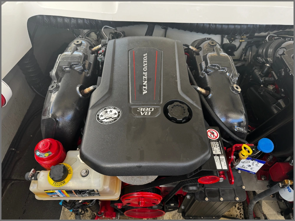 2018 Cobalt Boats R30 alt