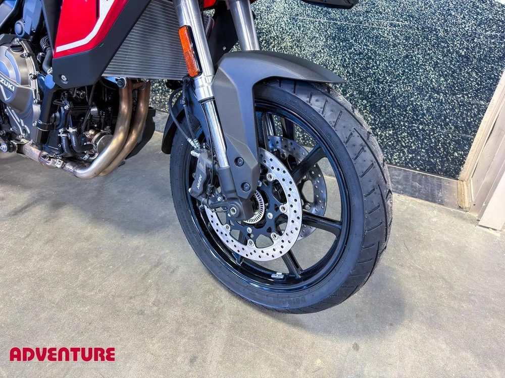 2026 Suzuki V-strom 800 alt