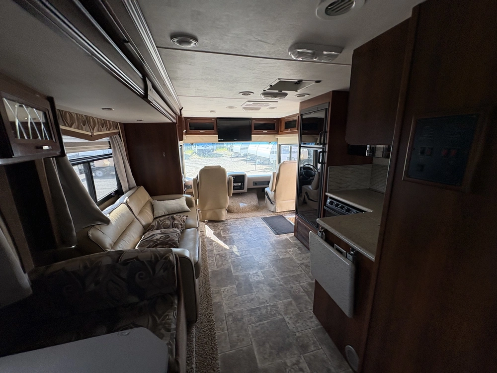 2013 Ford Georgetown 280ds alt