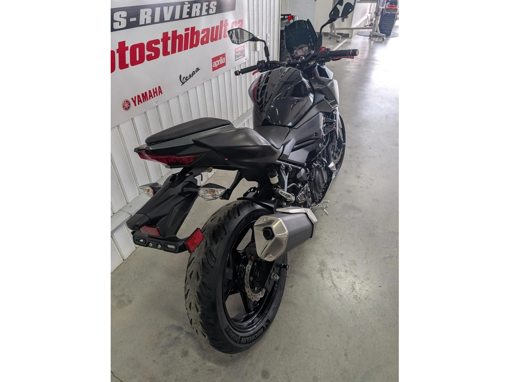 Kawasaki Z 400 2020 alt