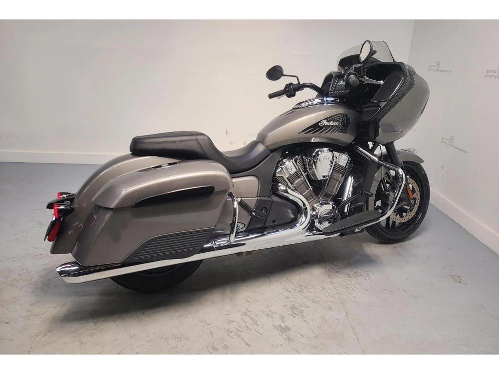 Indian Motorcycle Challenger 2020 alt