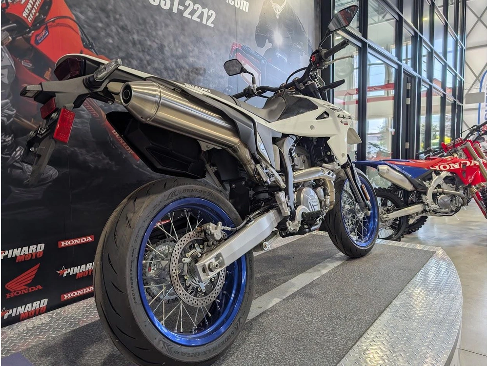 Suzuki Drz4sm Super Moto 2025 alt