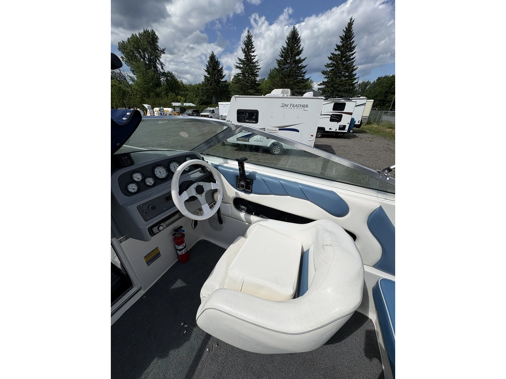 1993 Thunder Craft Boats Magnum 190 alt