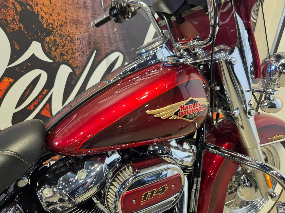 Harley-davidson Softail Heritage 114 115 Anniversaire 2023 alt