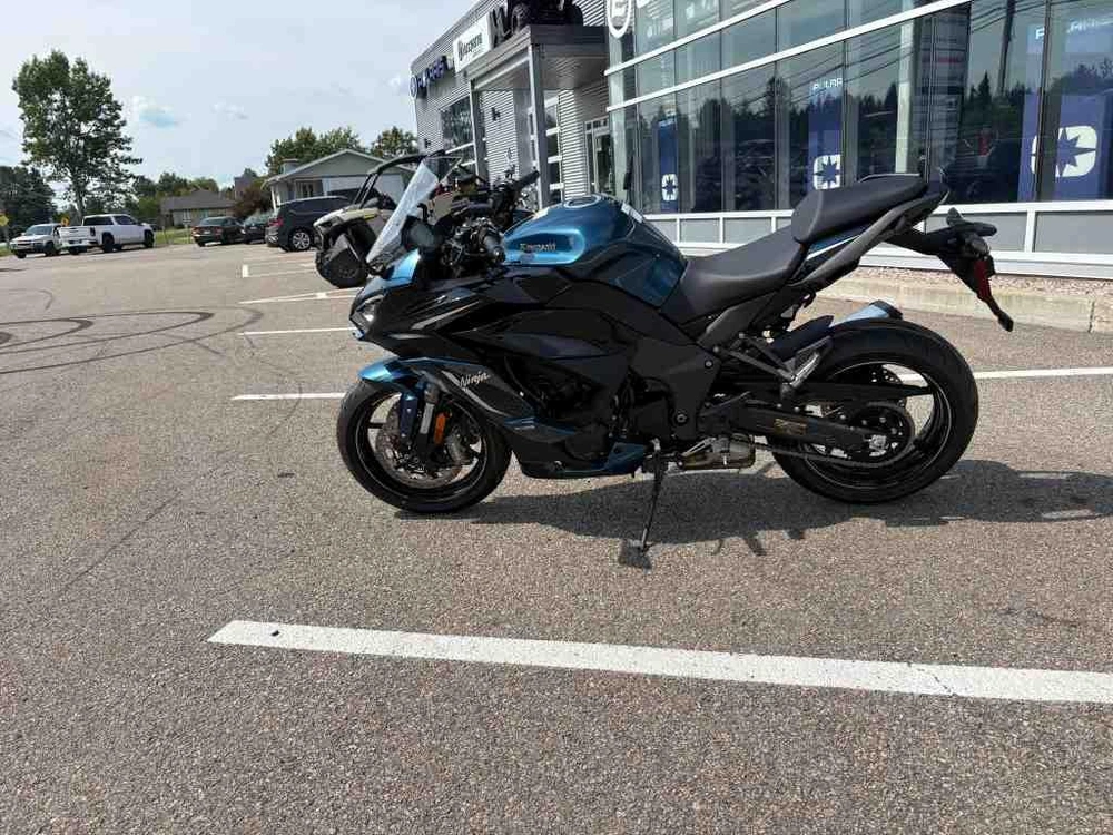 2026 Kawasaki Ninja 1100sx Se alt