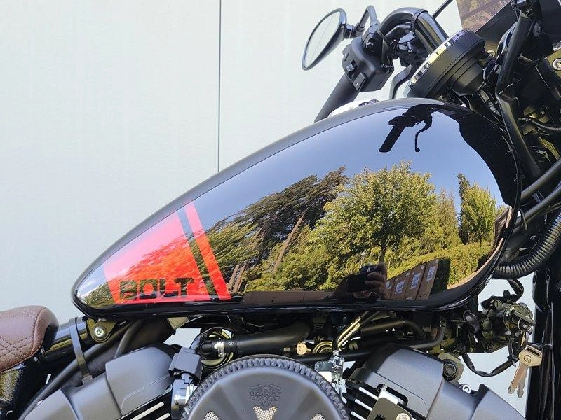 2025 Yamaha Bolt R-spec alt