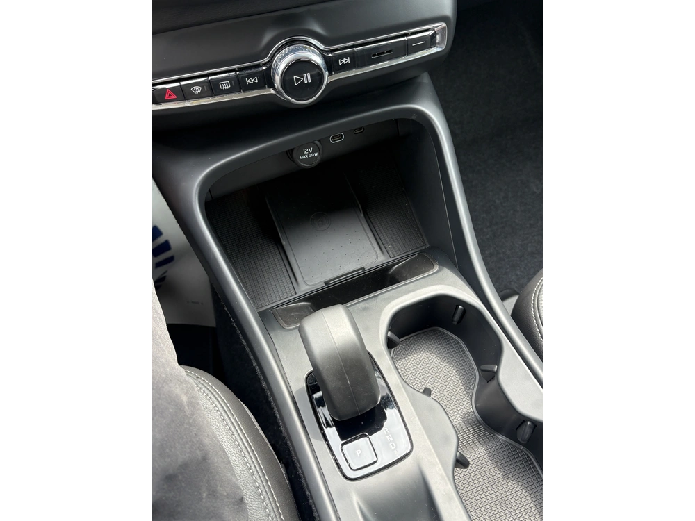 2025 Volvo Xc40 B5 alt
