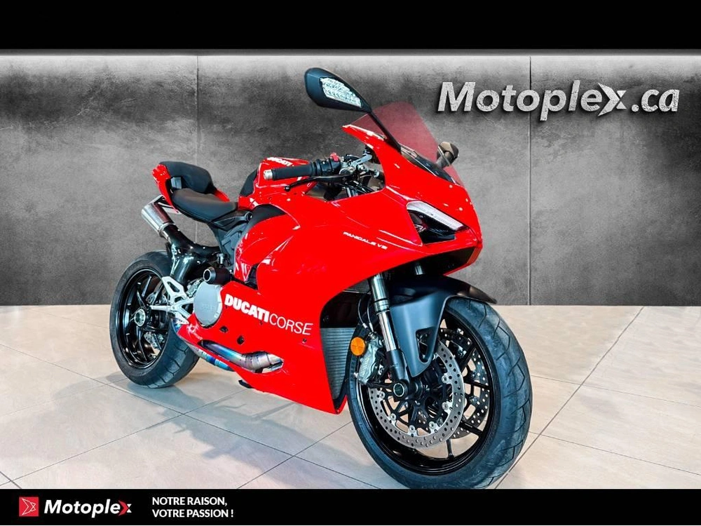 2024 Ducati Panigale V2 alt