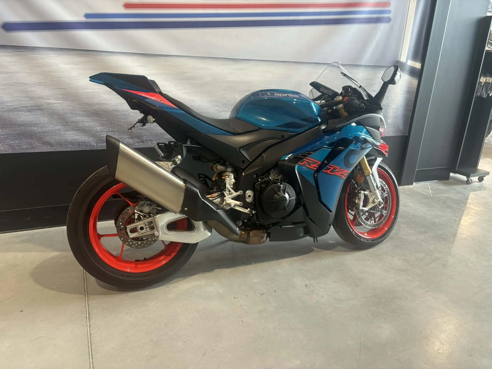 Aprilia Rsv4 2026 alt