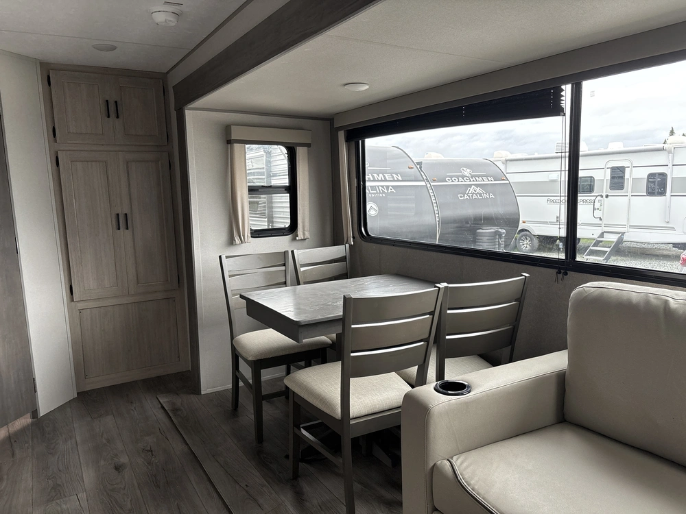 2026 Coachmen Catalina 243rbsle alt