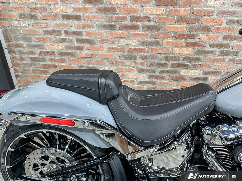 2026 Harley-davidson Breakout alt