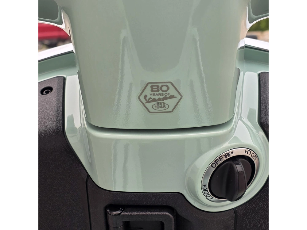 2026 Vespa Gts 310 alt