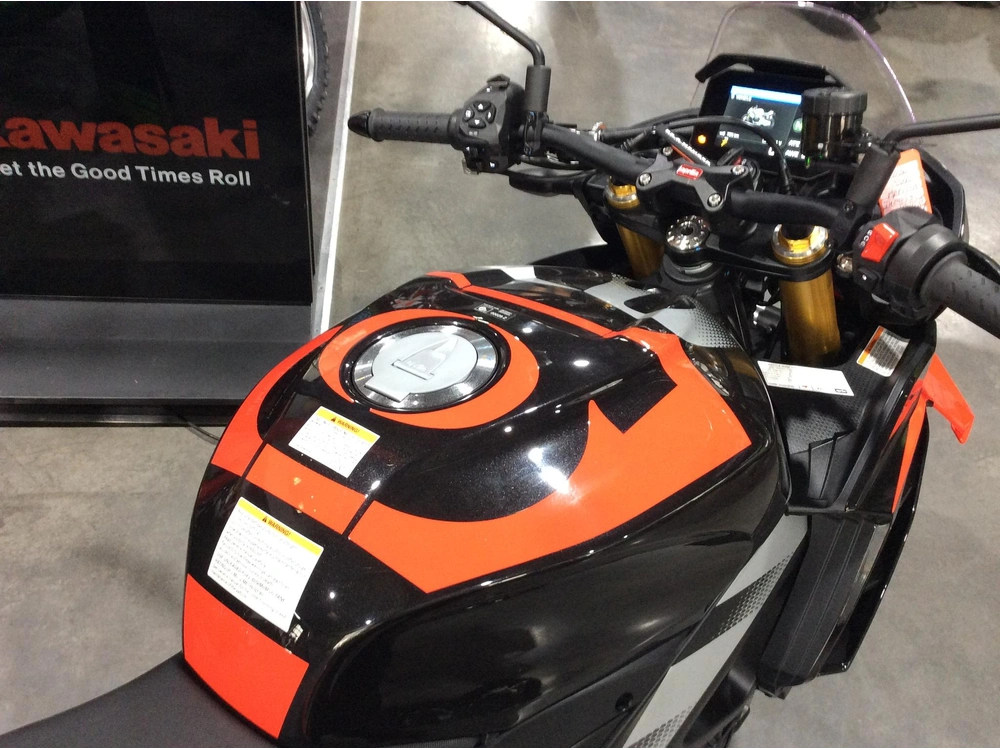 Aprilia Tuono V4 1100 Factory 2026 alt