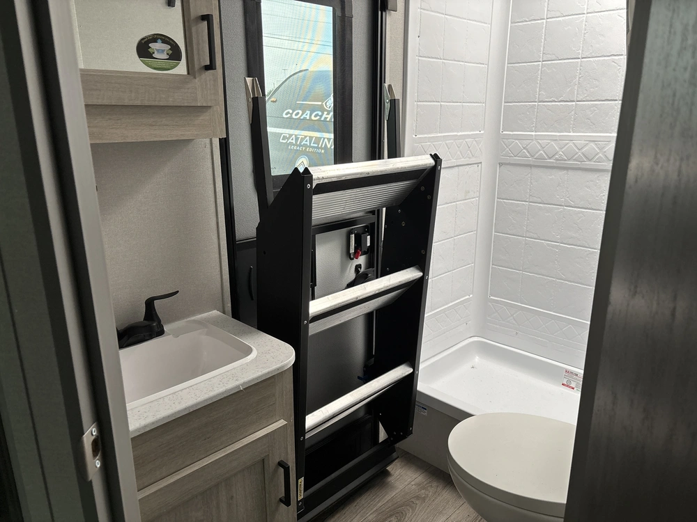 2026 Coachmen Catalina 273dbhckl alt