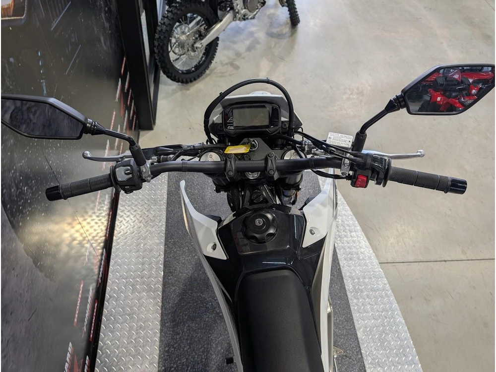 Suzuki Drz4sm Super Moto 2025 alt