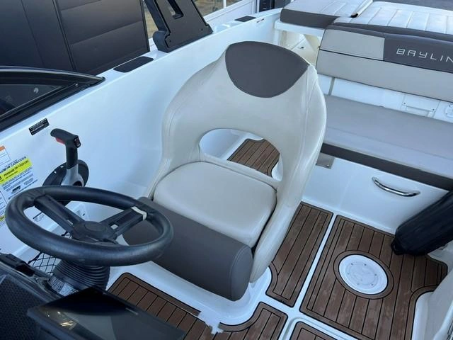 2017 Bayliner Bayliner Vr5 alt