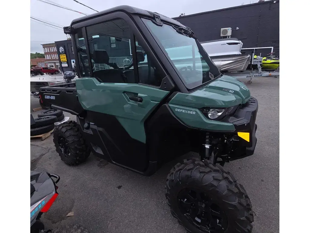 2026 Can-Am Defender DPS CAB HD10