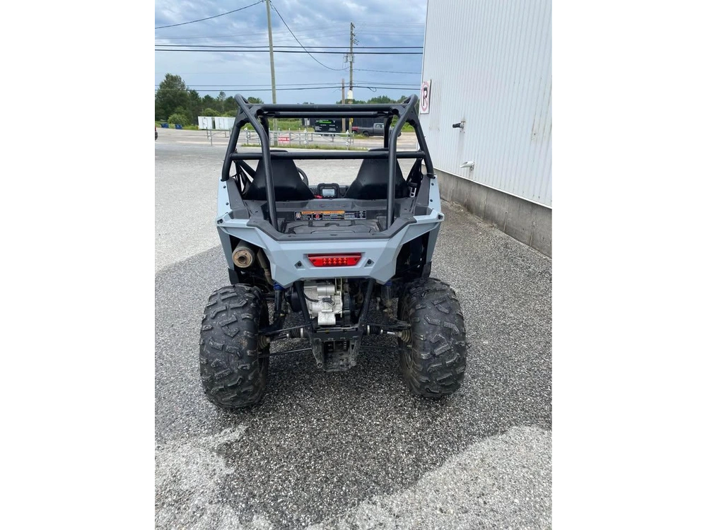2025 Polaris Rzr 200 alt