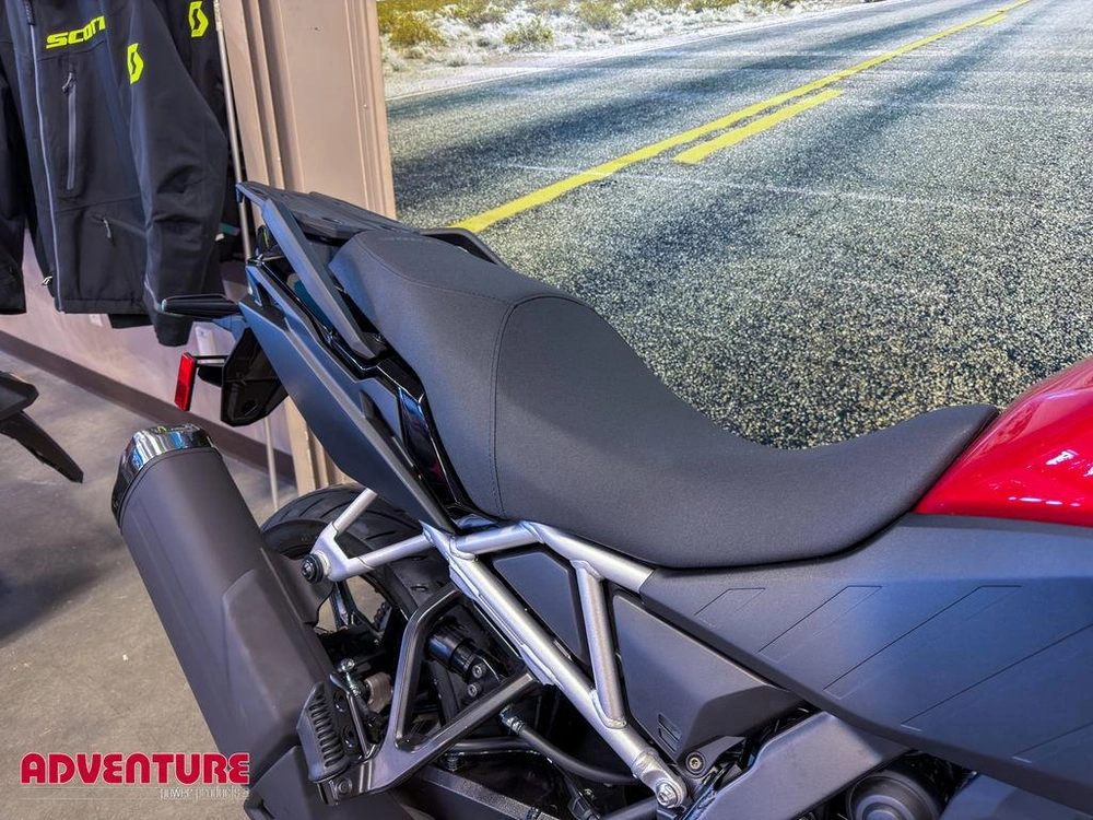 2026 Suzuki V-strom 800 alt