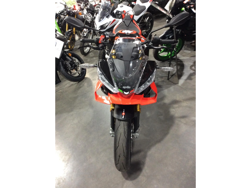 Aprilia Tuono V4 1100 Factory 2026 alt