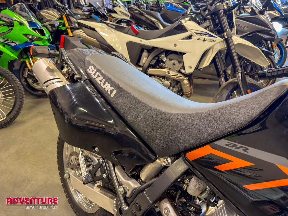 2026 Suzuki Dr650se alt